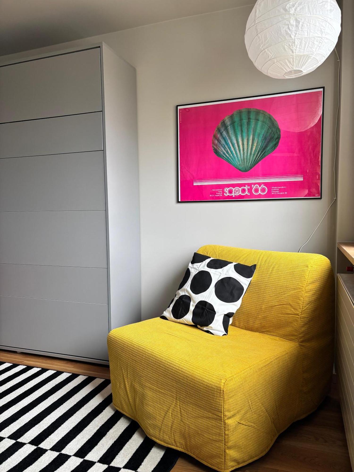 Yellow Lotus Apartment